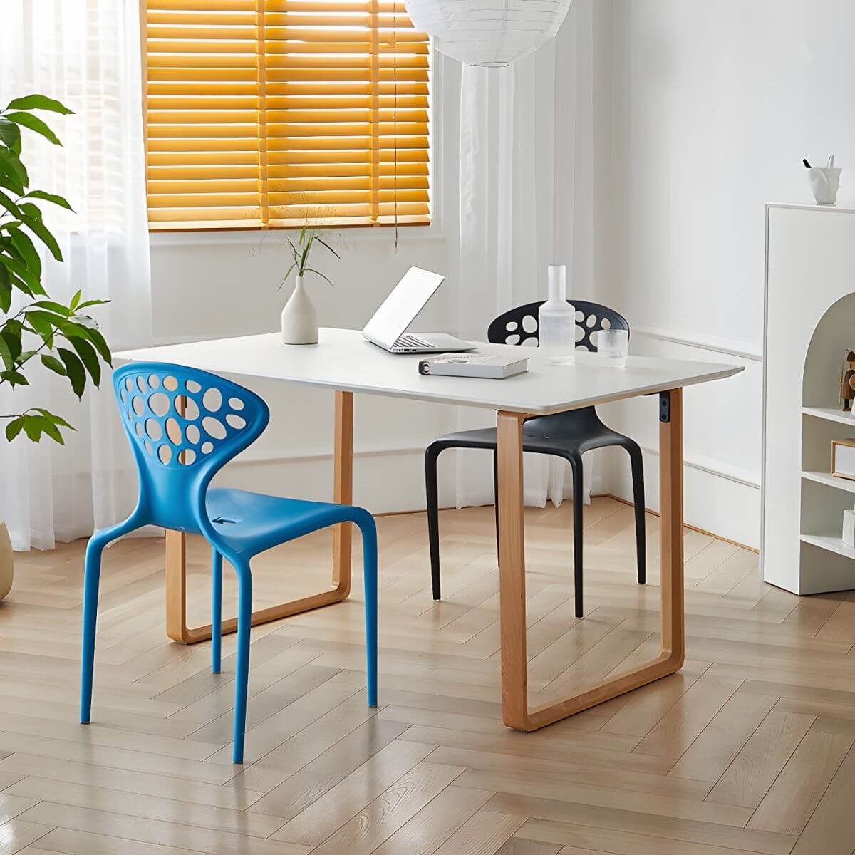 Nordic acrylic dining chair with armrest and backrest, featuring transparent acrylic legs