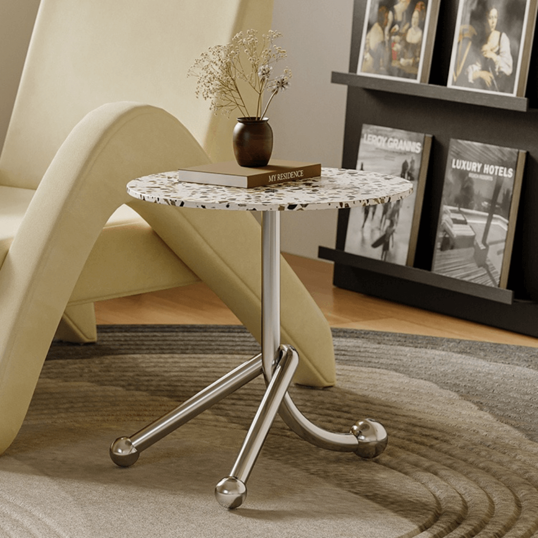 Schicker 45cm Terrazzo-Akzenttisch - Einzigartiges Drei-Bein-Design für Stabilität und Stil Zweitbild