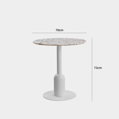 Table ronde en terrazzo polyvalente : Parfaite pour la salle à manger ou le bureau
