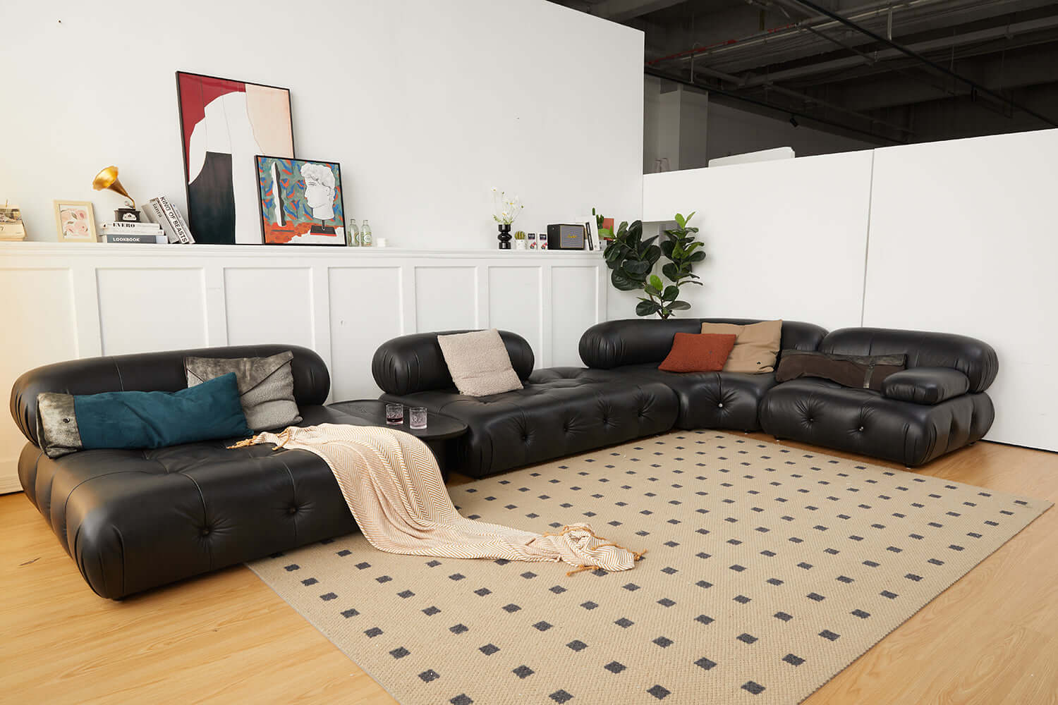 Modern modular sectional sofa featuring luxury design and customizable fabric options