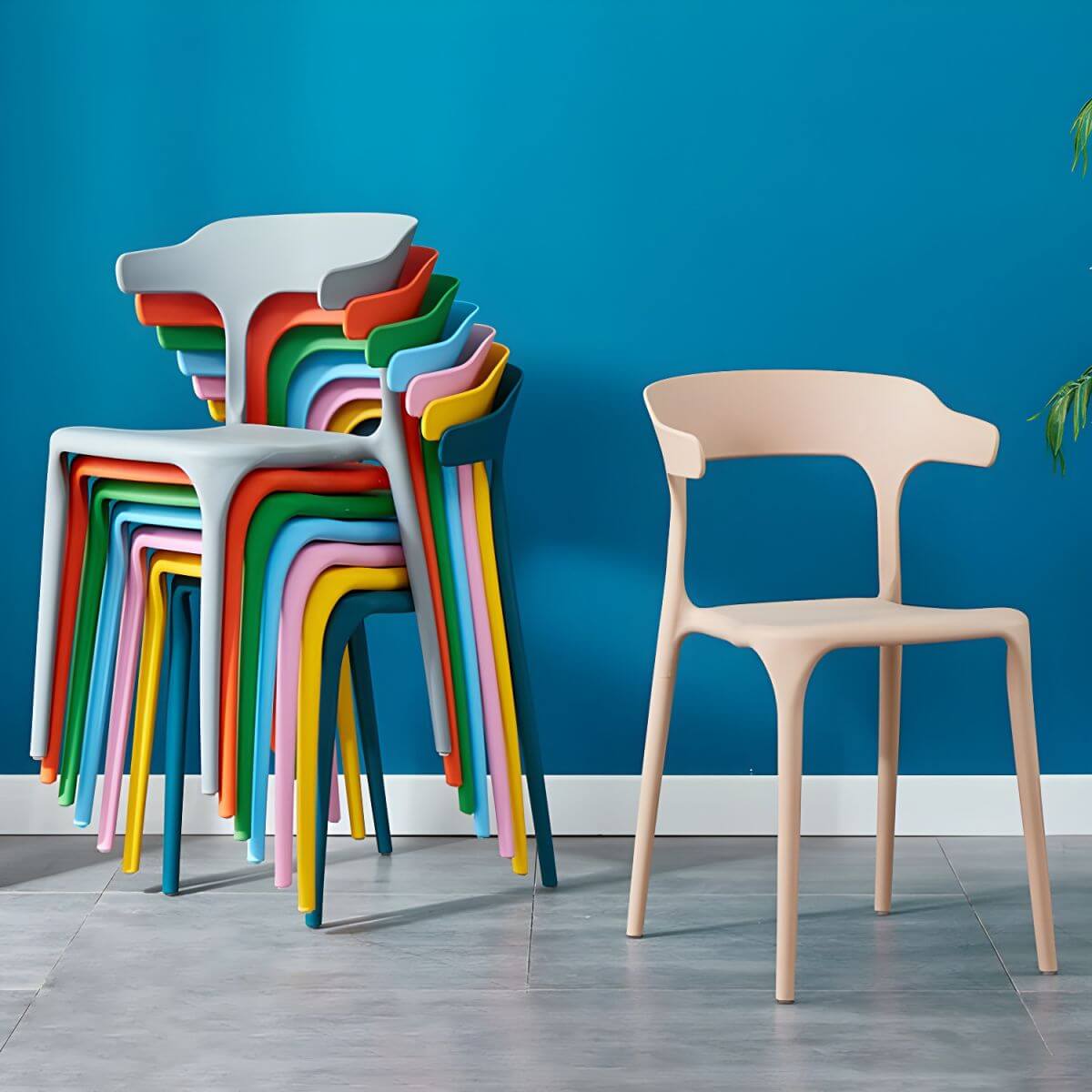 Stackable Nordic acrylic dining chair with backrest and acrylic legs main product image Hauptbild