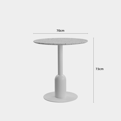 Table ronde en terrazzo polyvalente : Parfaite pour la salle à manger ou le bureau