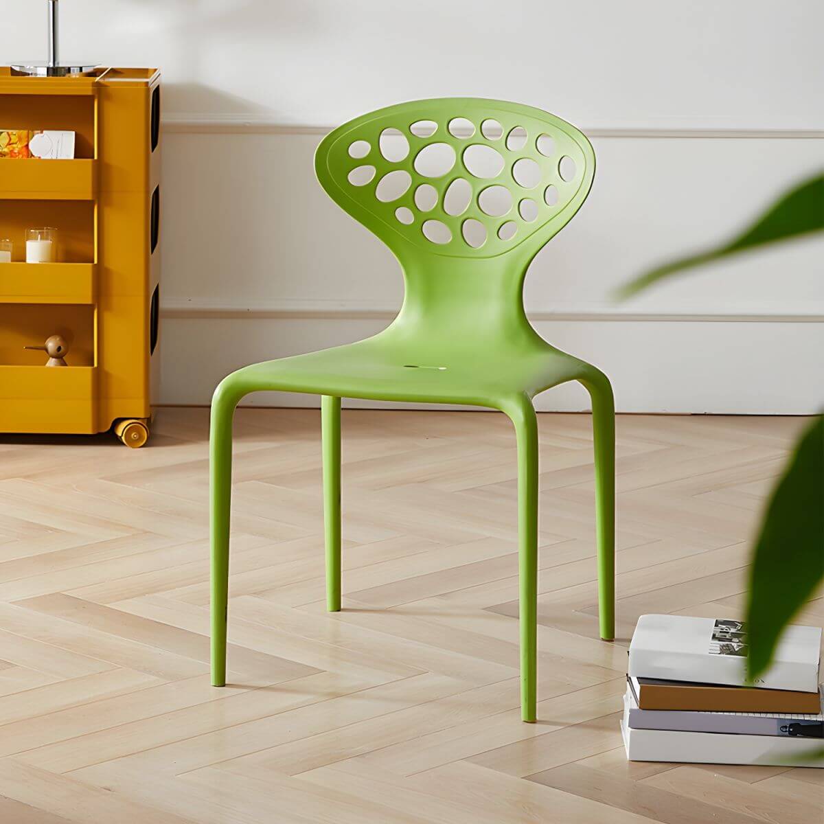 Nordic acrylic dining chair with armrest and backrest, featuring transparent acrylic legs