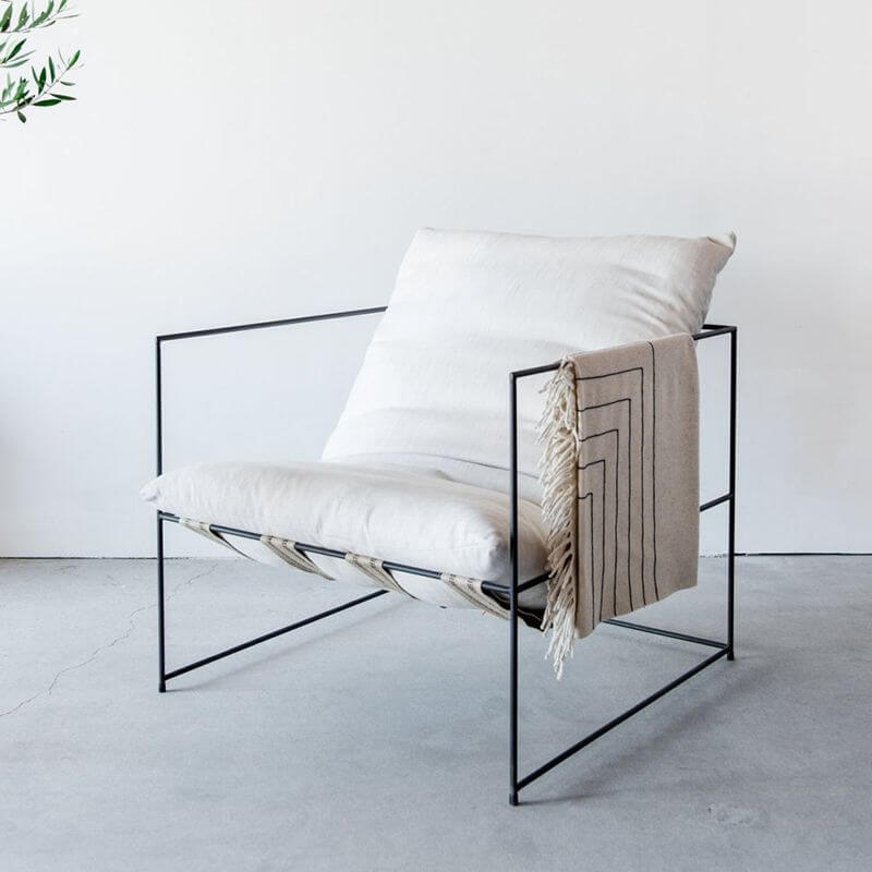 27.6インチ幅のインダストリアル風メタルアームチェア（室内用、ピローバックアームチェア） サブ画像