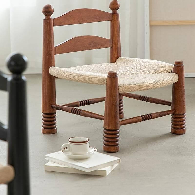 Antique Ottoman with rope-braided seat Image principale du produit