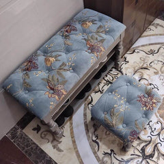 Comfortable shoe bench with floral design