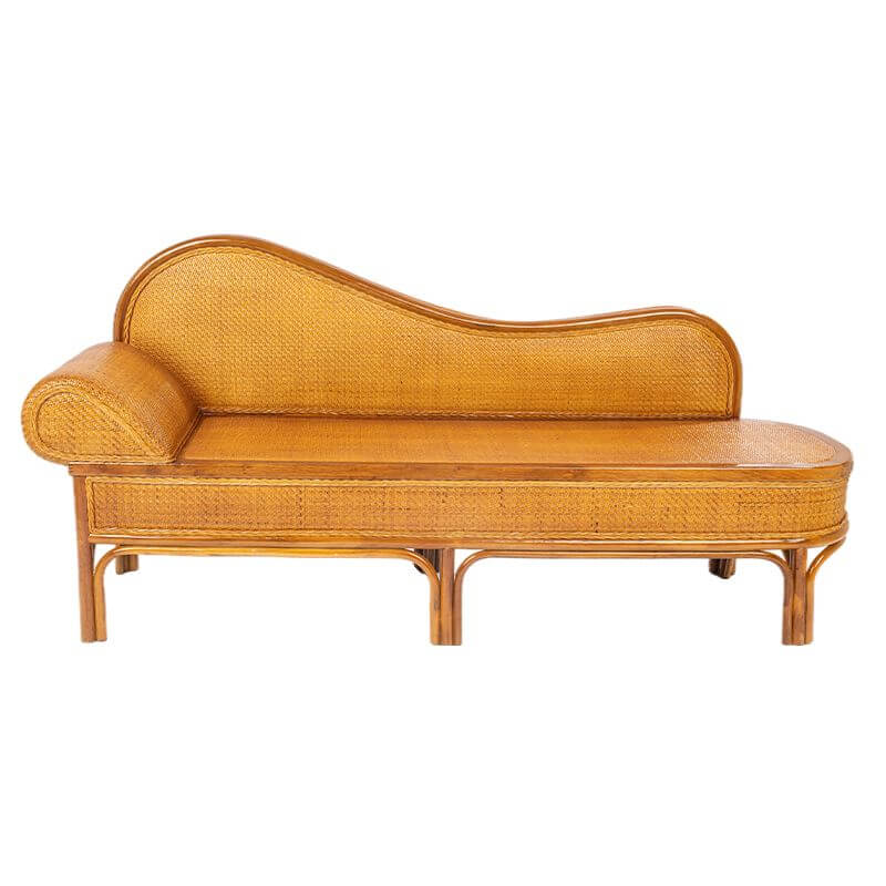 Plush indoor chaise with solid color