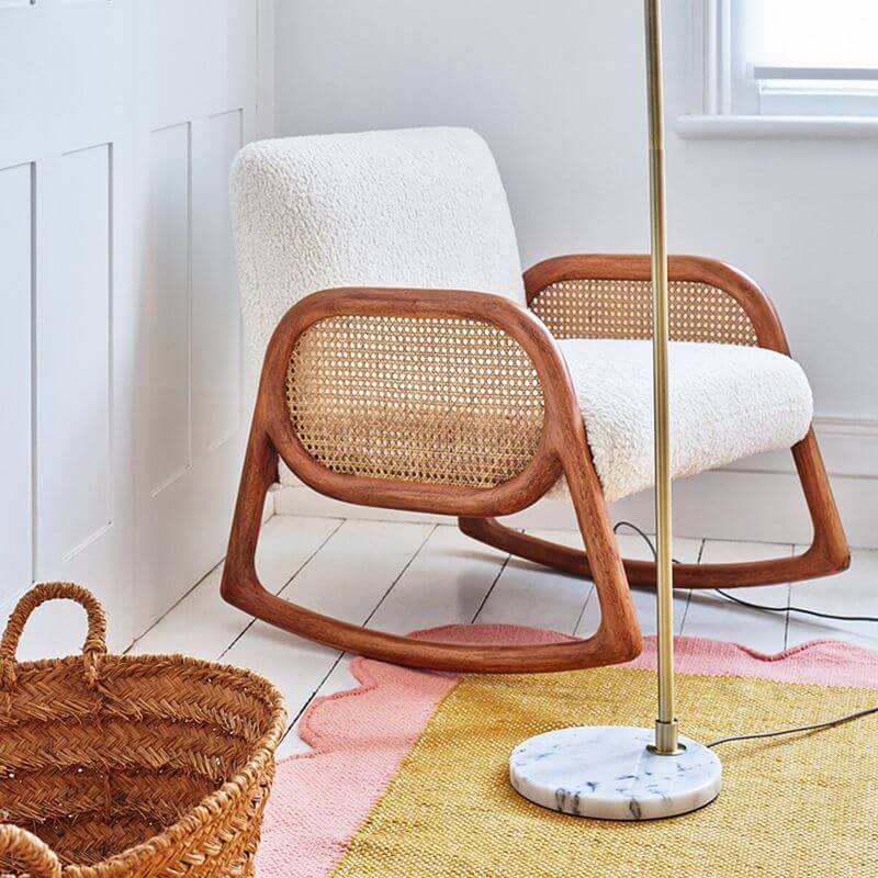 Fauteuil à bascule Art Deco rembourré vert craie/sauge avec accoudoir encastré Image secondaire du produit