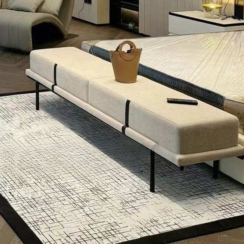 Zeitgenössische weiße gepolsterte Akzentbank mit gepolstertem einfarbigem Design Zweitbild