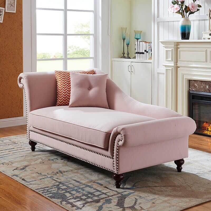 Elegante Chaiselongue Akzentstuhl mit Ziernagelbesatz, Birkenholz, gepolstert, zweifach Arm, freistehend Zweitbild