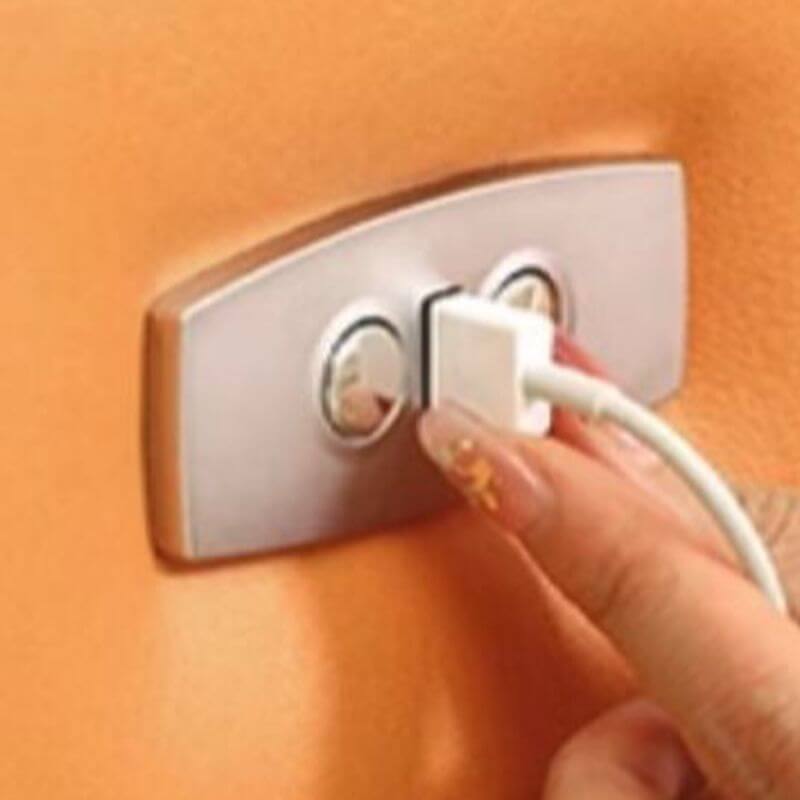Ergonomischer Sessel mit eingebautem USB-Anschluss und Plug-In-Funktionen Zweitbild