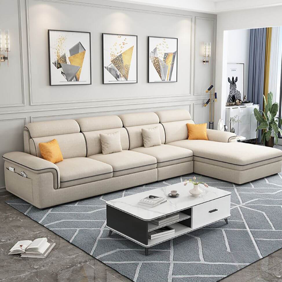 Ivory Sofa with Pillows メイン画像
