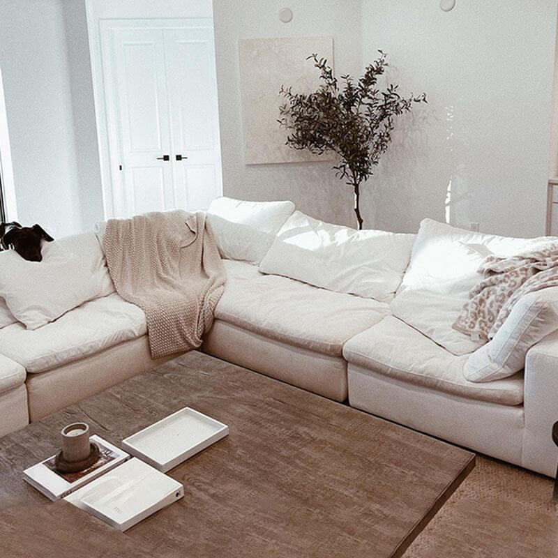 Modern 4-piece sofa arrangement