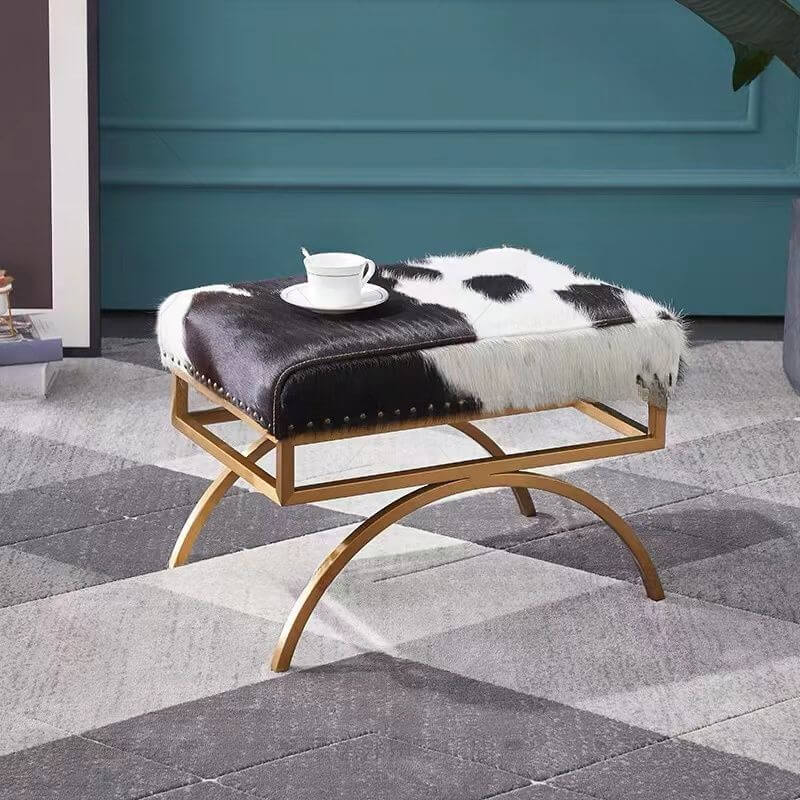 Pouf Somptueux à Imprimé Animal Multicolore avec Détail en Clous Image secondaire du produit