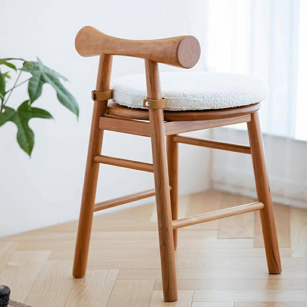 Legs Modern Accent Stool front view