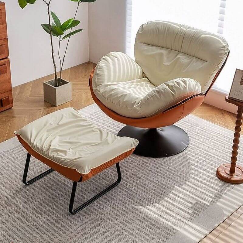 Modern beige ergonomic accent chair with ottoman メイン画像