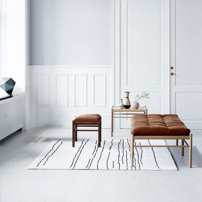 Moderne rechteckige einfarbige Indoor-Sitzbank mit Kunstleder und stichgequilteter Polsterung Zweitbild