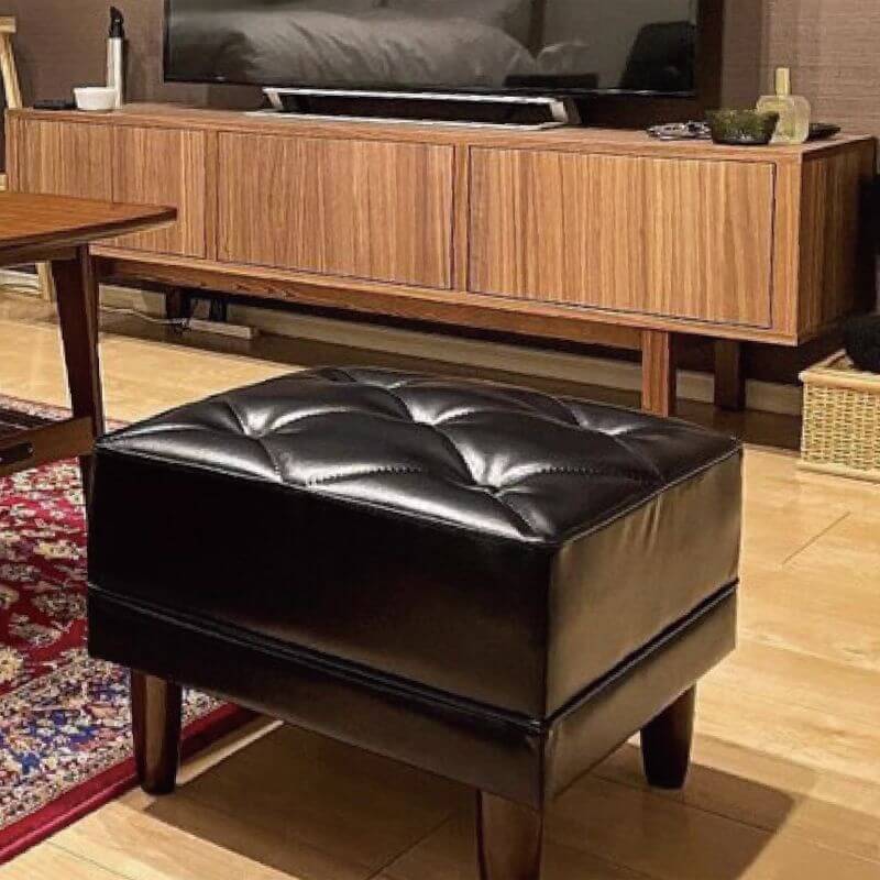 Moderner gepolsterter Akzent Hocker mit Holzbeinen und ohne Stauraum Zweitbild