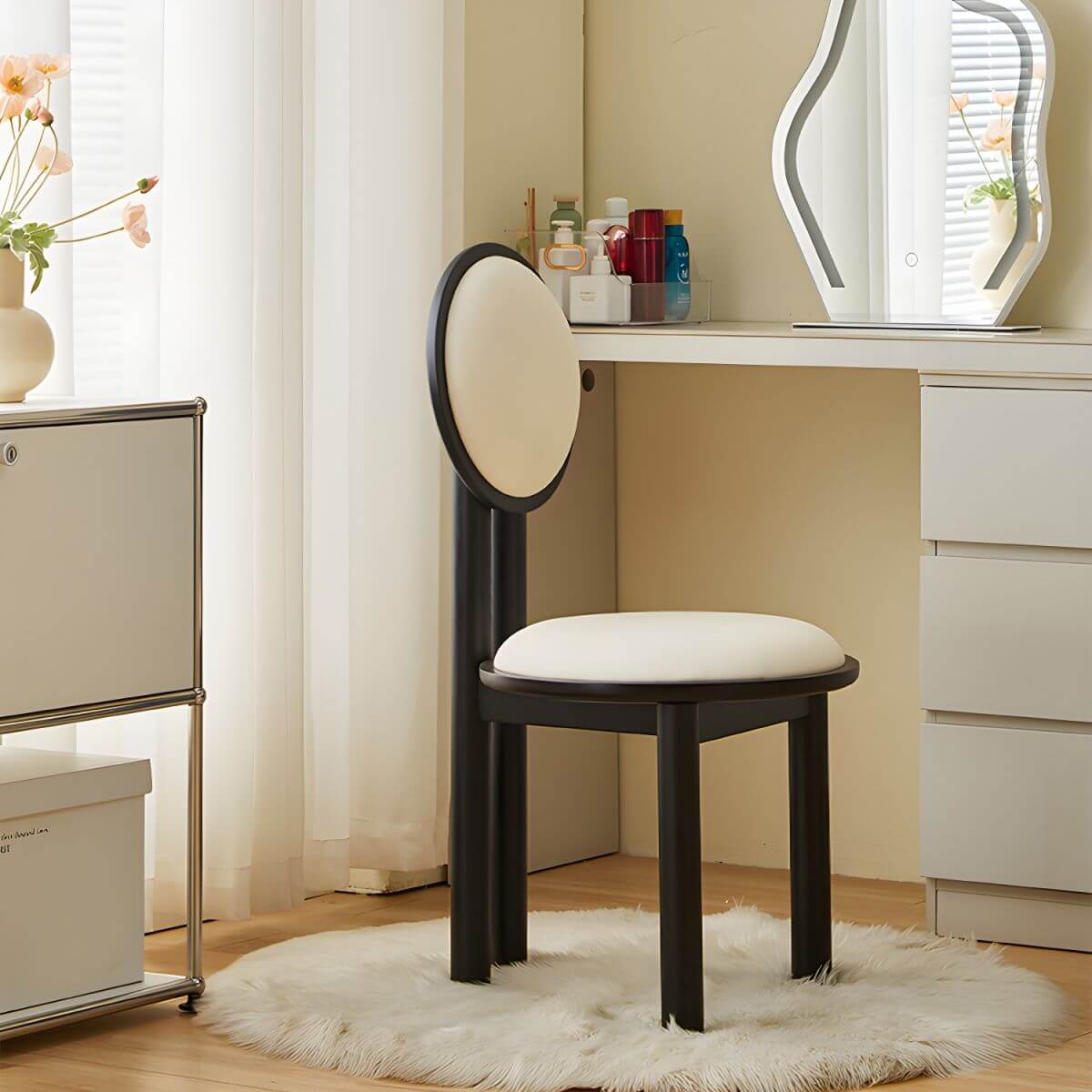 Round back vanity stool design