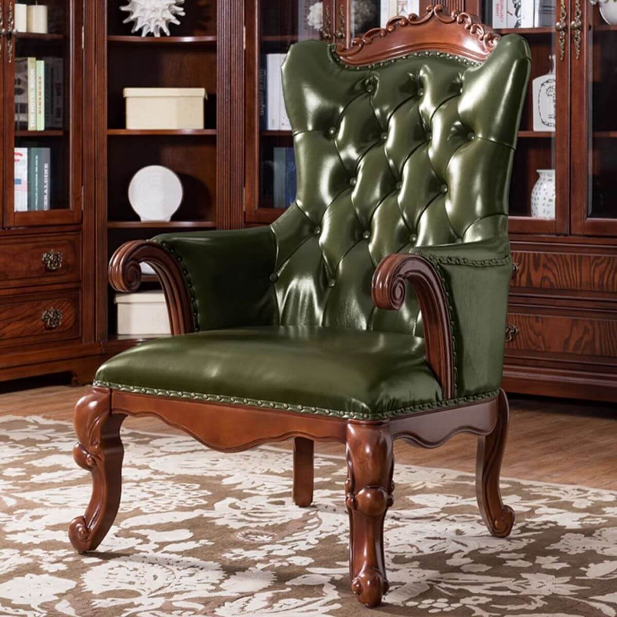 Elegant camel back design of Oak Wood Arm Chair メイン画像