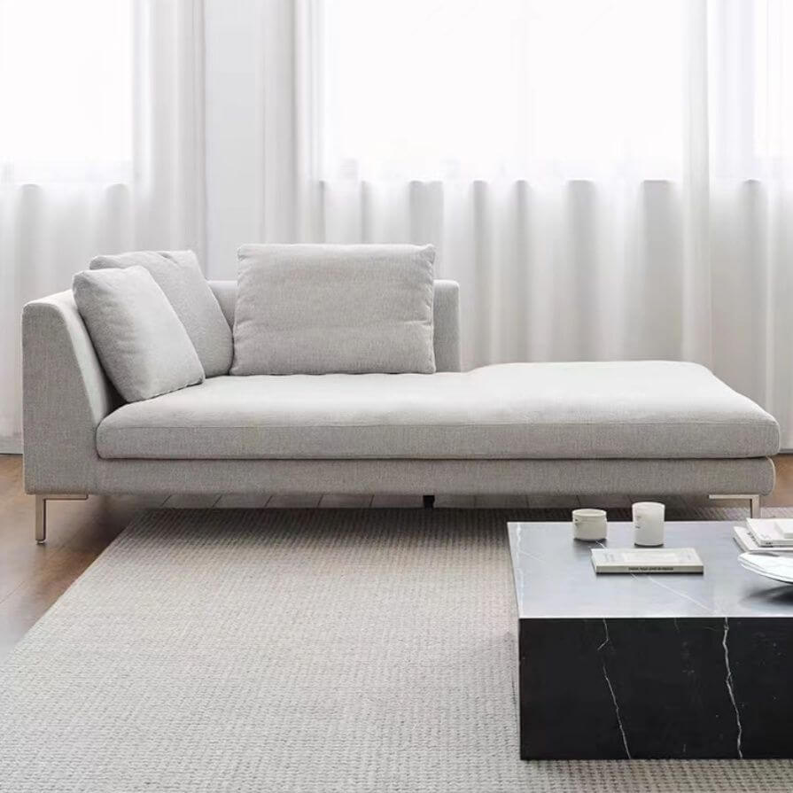 Padded Chaise Lounge Sleeper Chair with pillows メイン画像