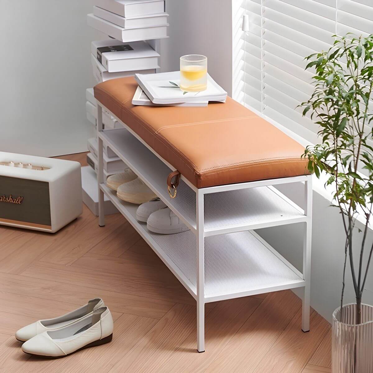 Rectangular modern accent stool in black faux leather Hauptbild