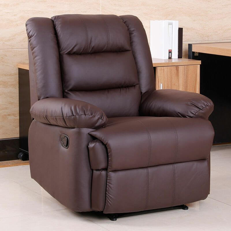 Comfortable padded recliner in living space Image principale du produit