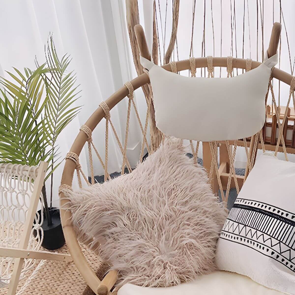Comfortable seating arrangement with Papasan chair