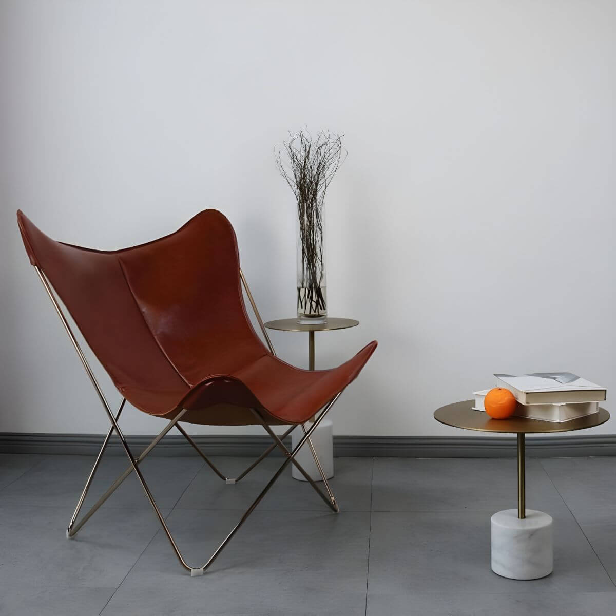 Scandinavian Small Metal Recliner in rose gold with black upholstery Imagen principal del producto
