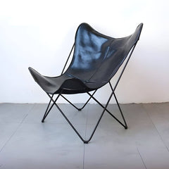 Black Scandinavian recliner with elegant design