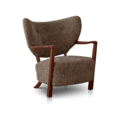 Arched back design of the armchair