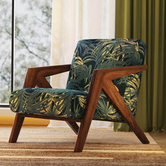 Chic arm chair suitable for various interiors