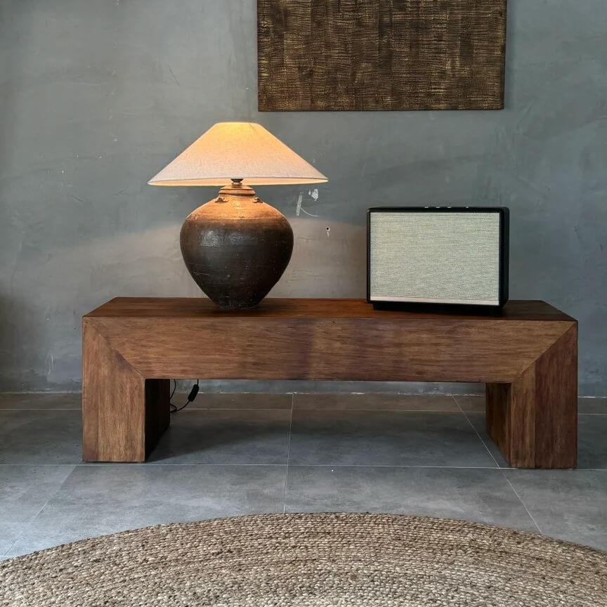 Solid color wooden bench accent in sepia Hauptbild