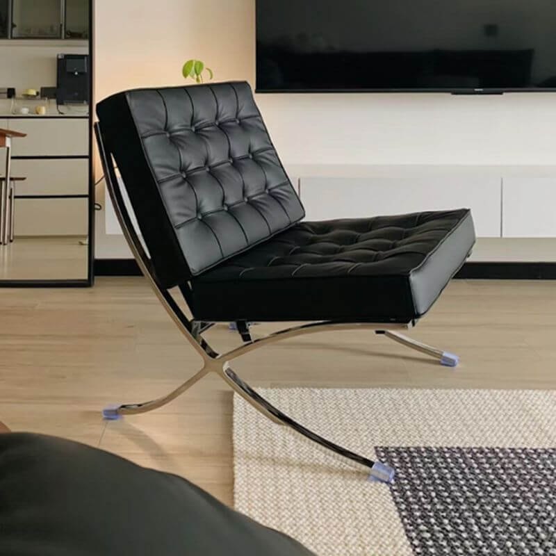 Trendy Midnight Black Lounge Chair side view メイン画像