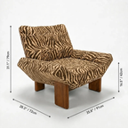 Sillon lounge con estampado de tigre, patas de madera de fresno y brazos esculturales