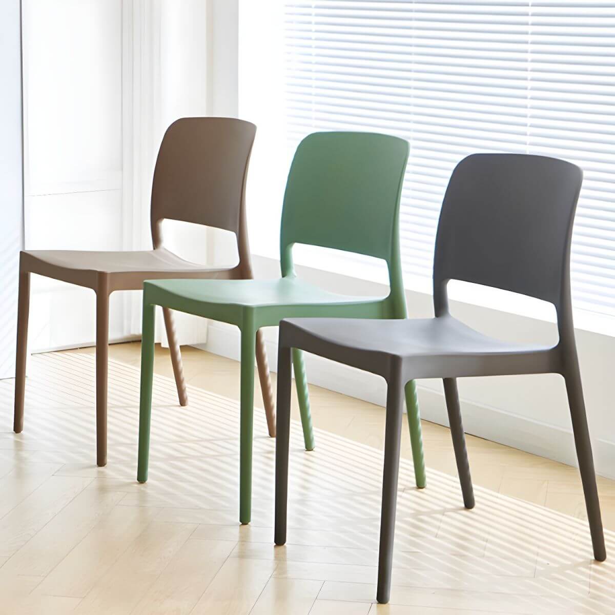 Scandinavian plastic and acrylic dining chair with low backrest and armless design
