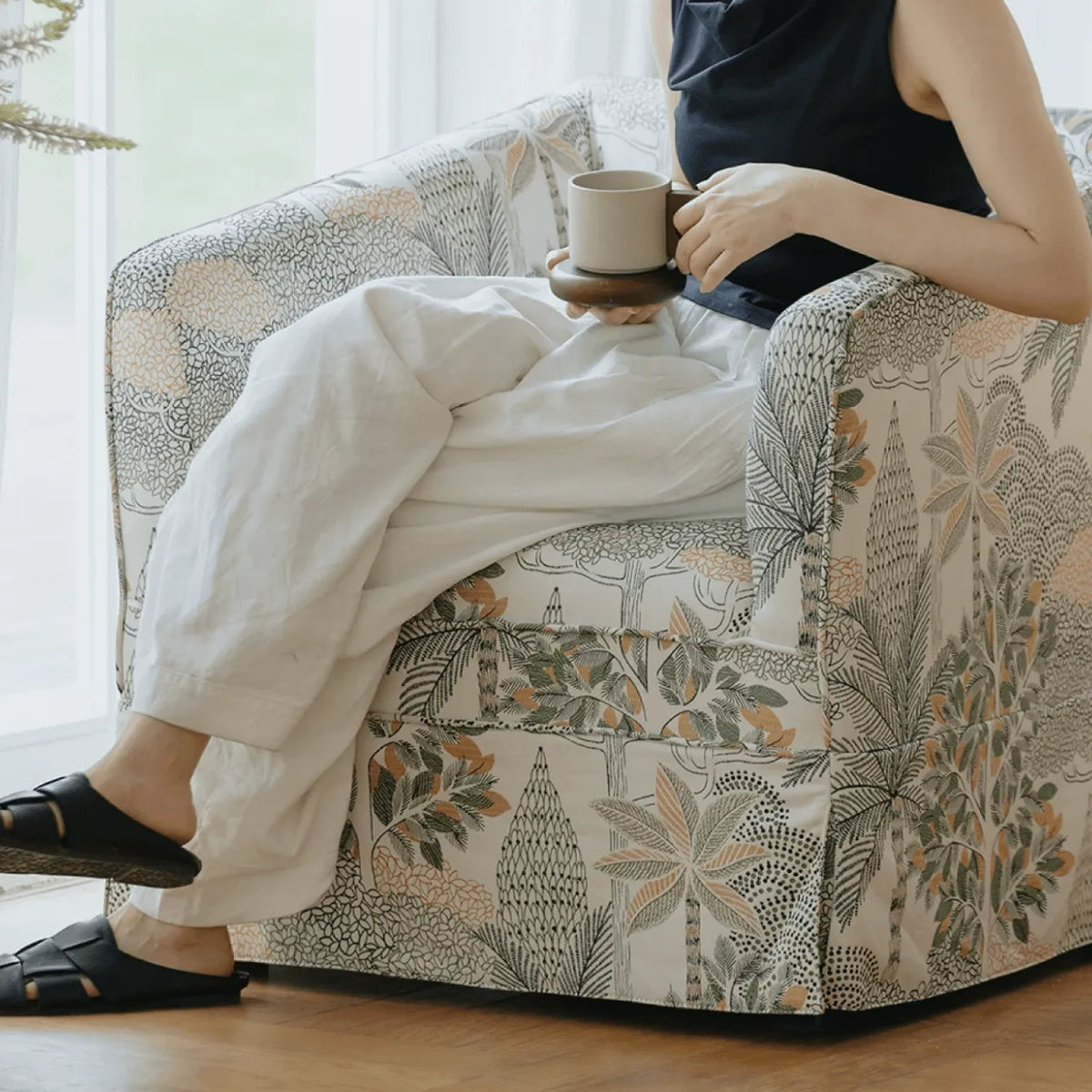Botanical Upholstered Accent Chair with Vintage Silhouette and Cocooned Comfort
