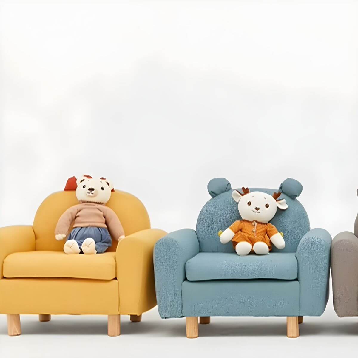 Charming Upholstered Club Sofa for Kids - Soft Cotton with Light Wood Legs