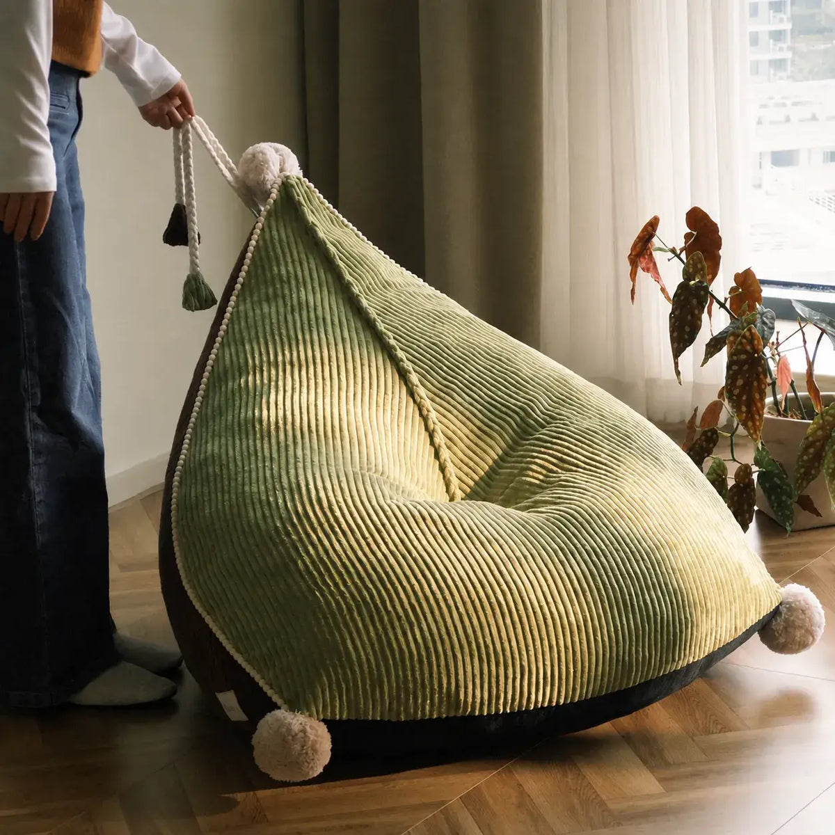 Color-Block Corduroy Bean Bag Lounge Seat with French Tassel Trim Main Product Image Image principale du produit