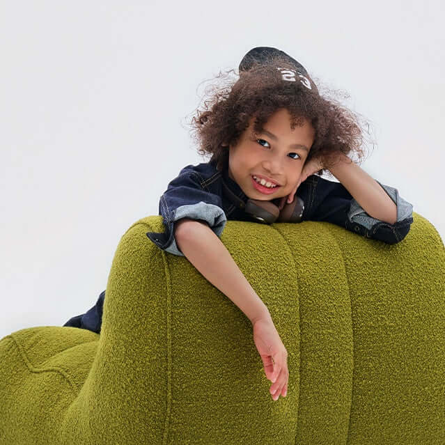 Cute Pet-Inspired Boucle Chair with Soft Chenille Fabric