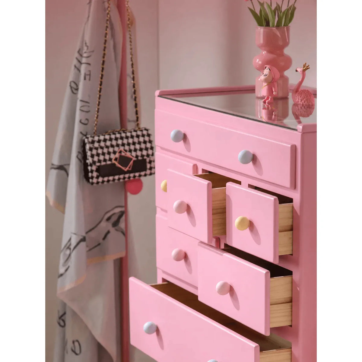 Dopamine Glass-Top Jewelry Storage Chest With Velvet Drawers