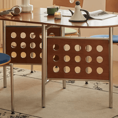 Elegant Retro-Style Dining Table with Smooth Edges - Ideal for Family Meals and Work