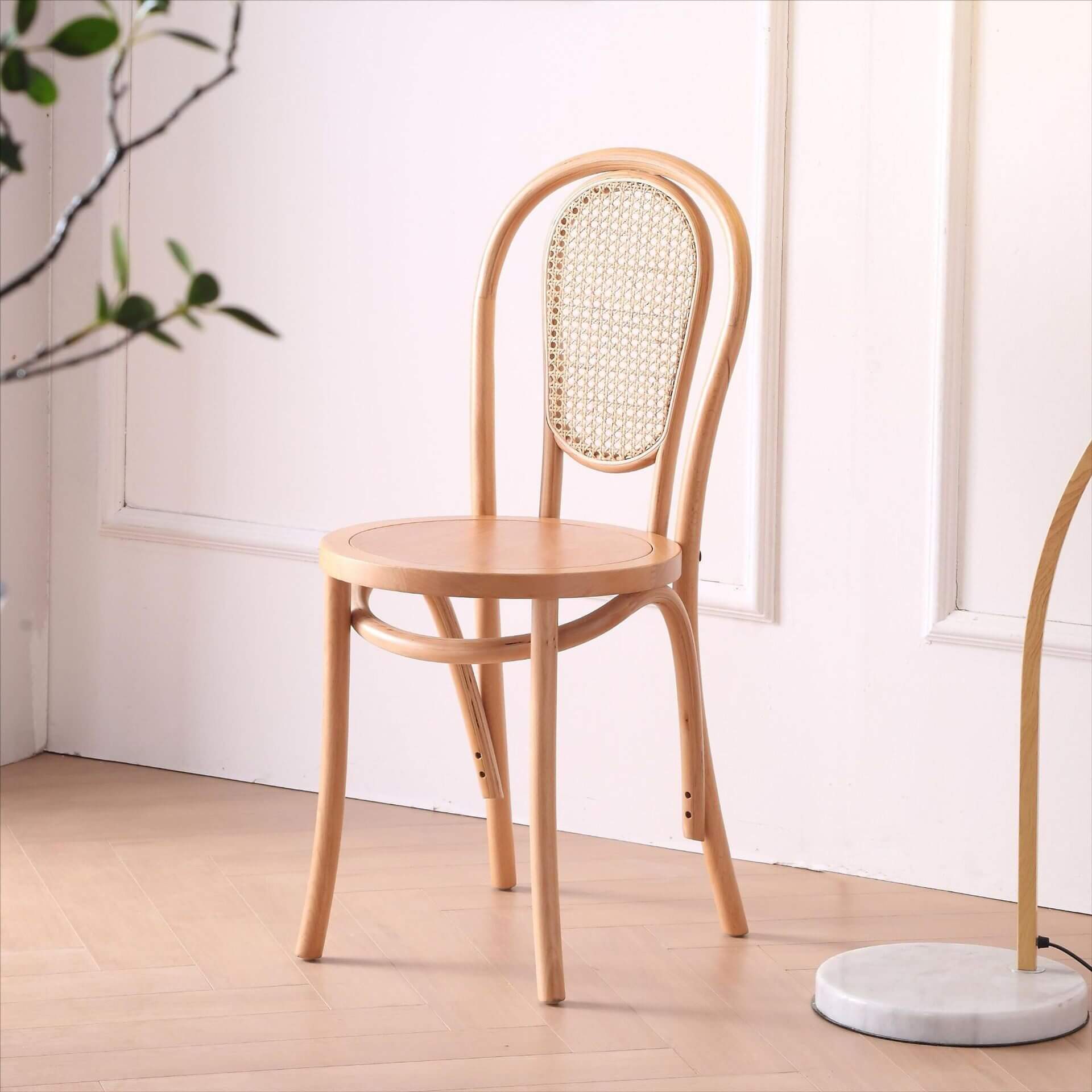 Ergonomic Bentwood Dining Chair with Sculptural Frame and Smooth
