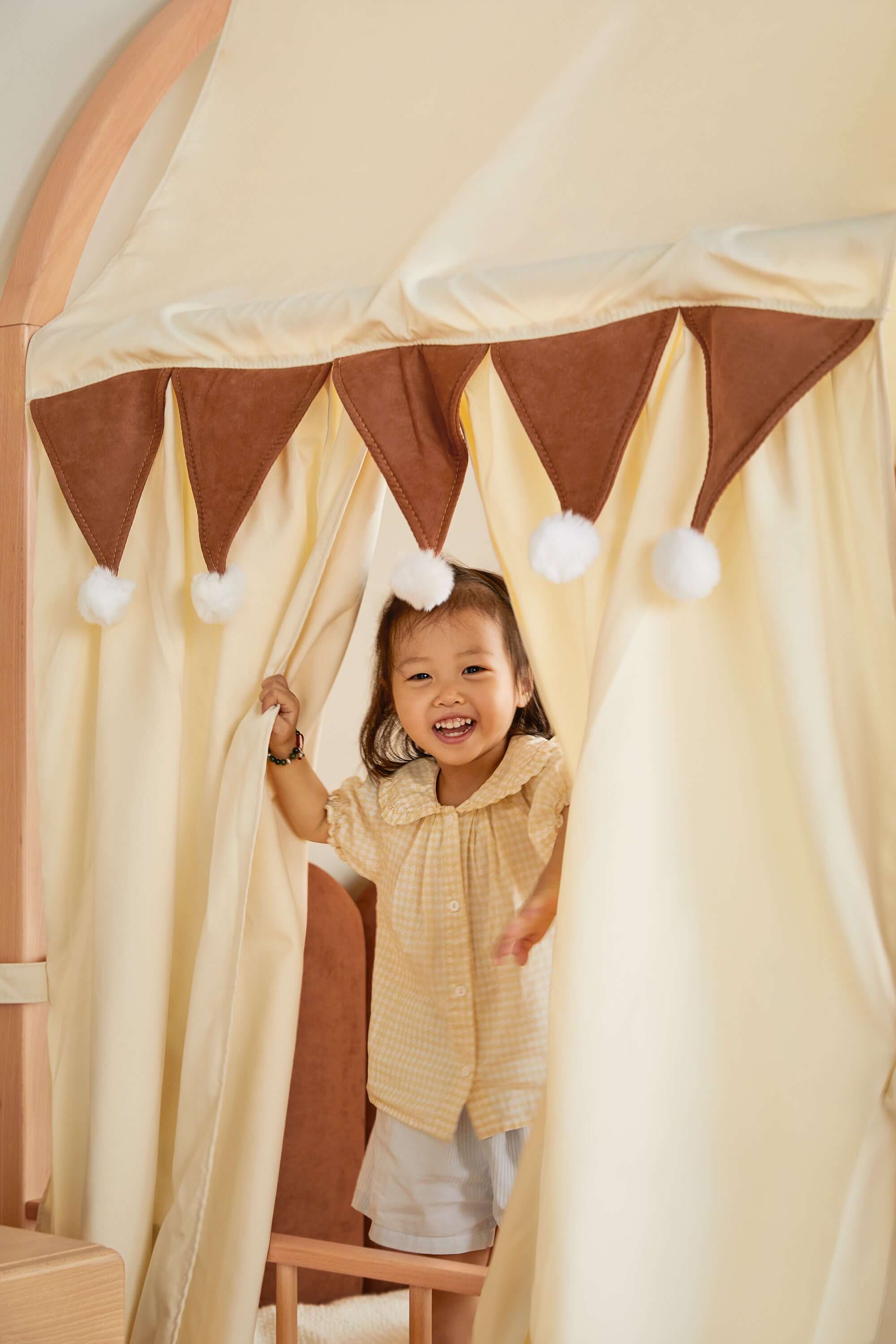 Extendable solid wood kids castle bed with canopy and upholstered headboard, converts from toddler to twin size