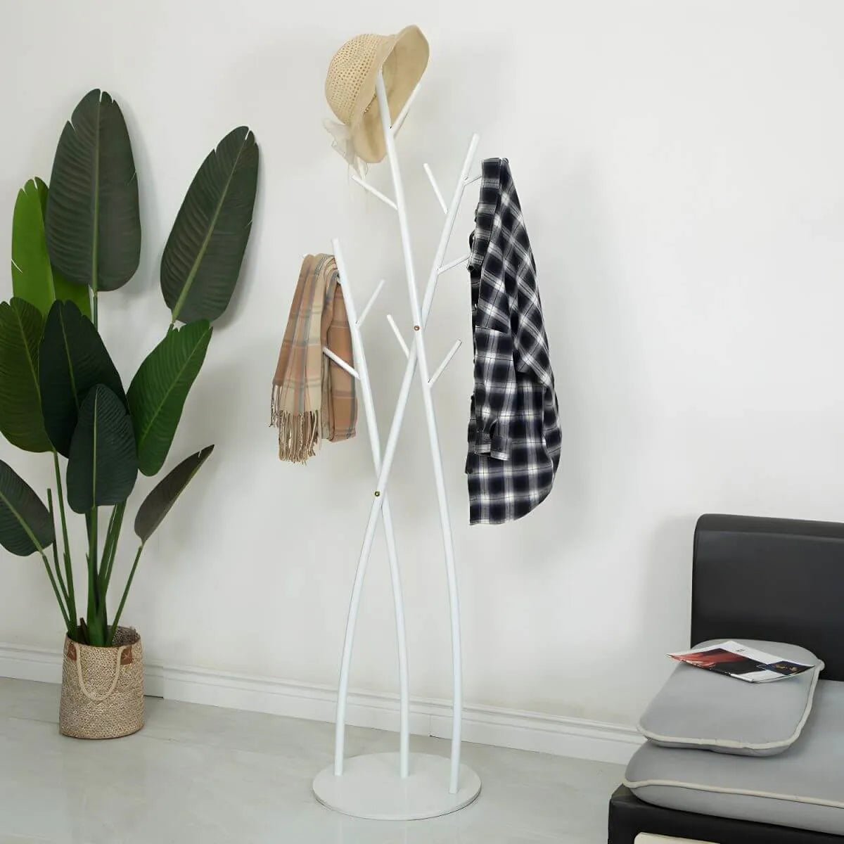 Glam Metal Branch-Style Hall Tree with Hook Design