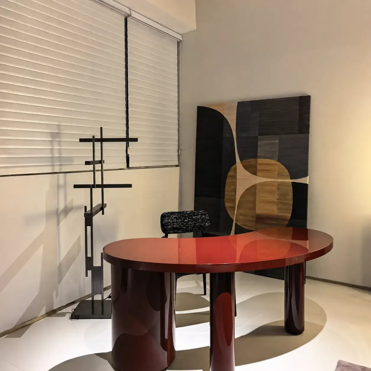 Glossy Burgundy Crescent Office Desk in Solid Ash Wood, Sculptural Asymmetrical Base Main Product Image Image principale du produit