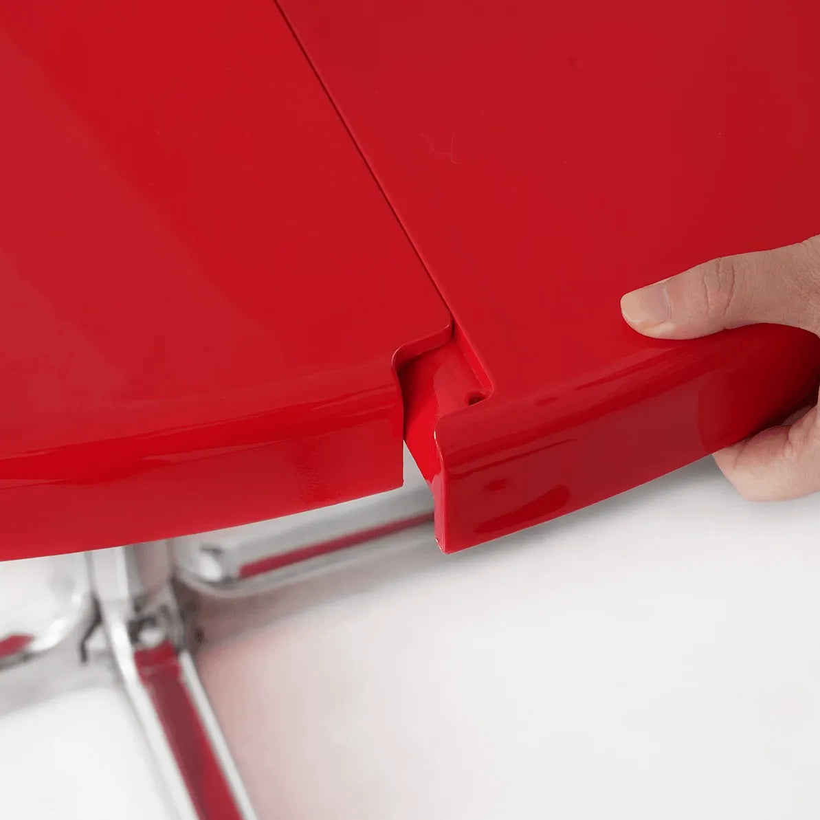 Glossy Red/Black/White/Blue Extendable Table With Hidden Casters and Sculptural Form