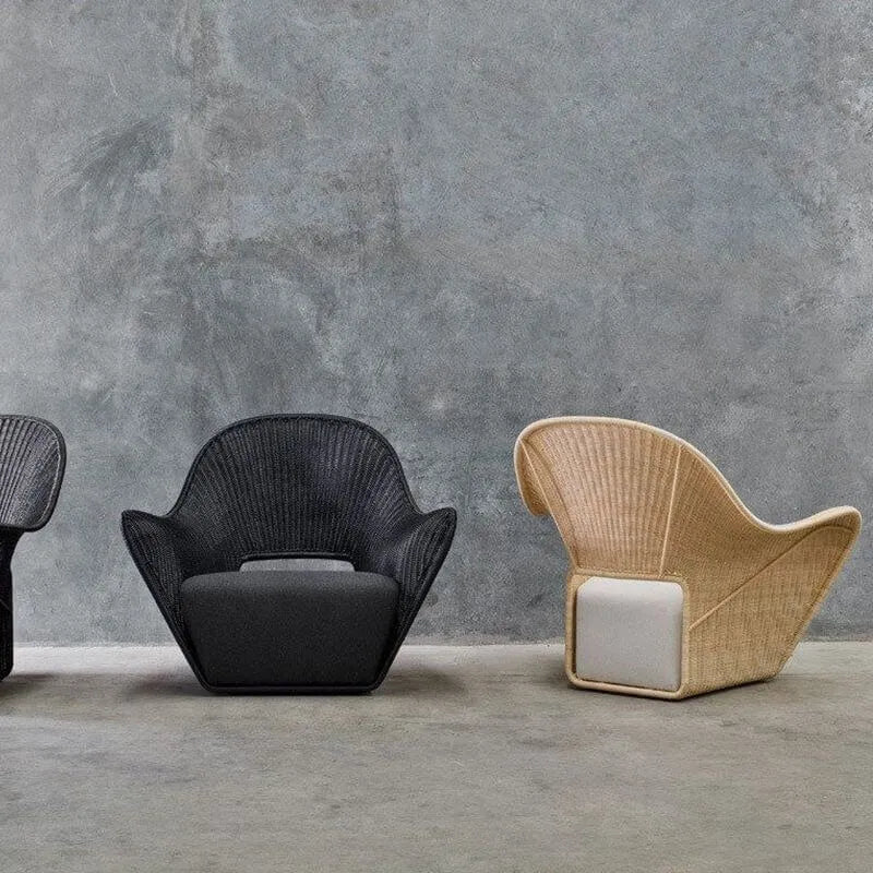 Handwoven Rattan Modern 1-Seater Sofa – Black & Natural Image secondaire du produit