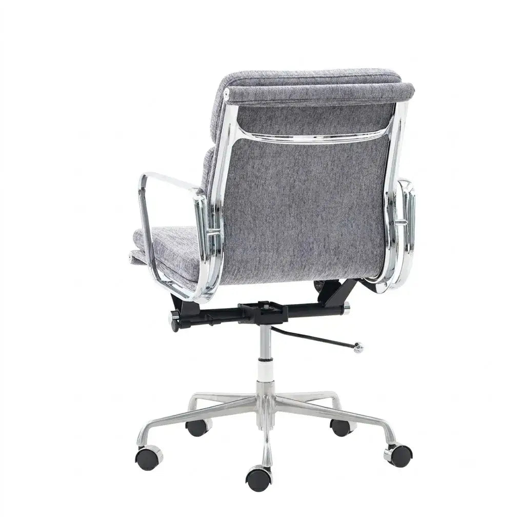 Italian Minimalist Office Chair With Textured Upholstery and 360 Swivel