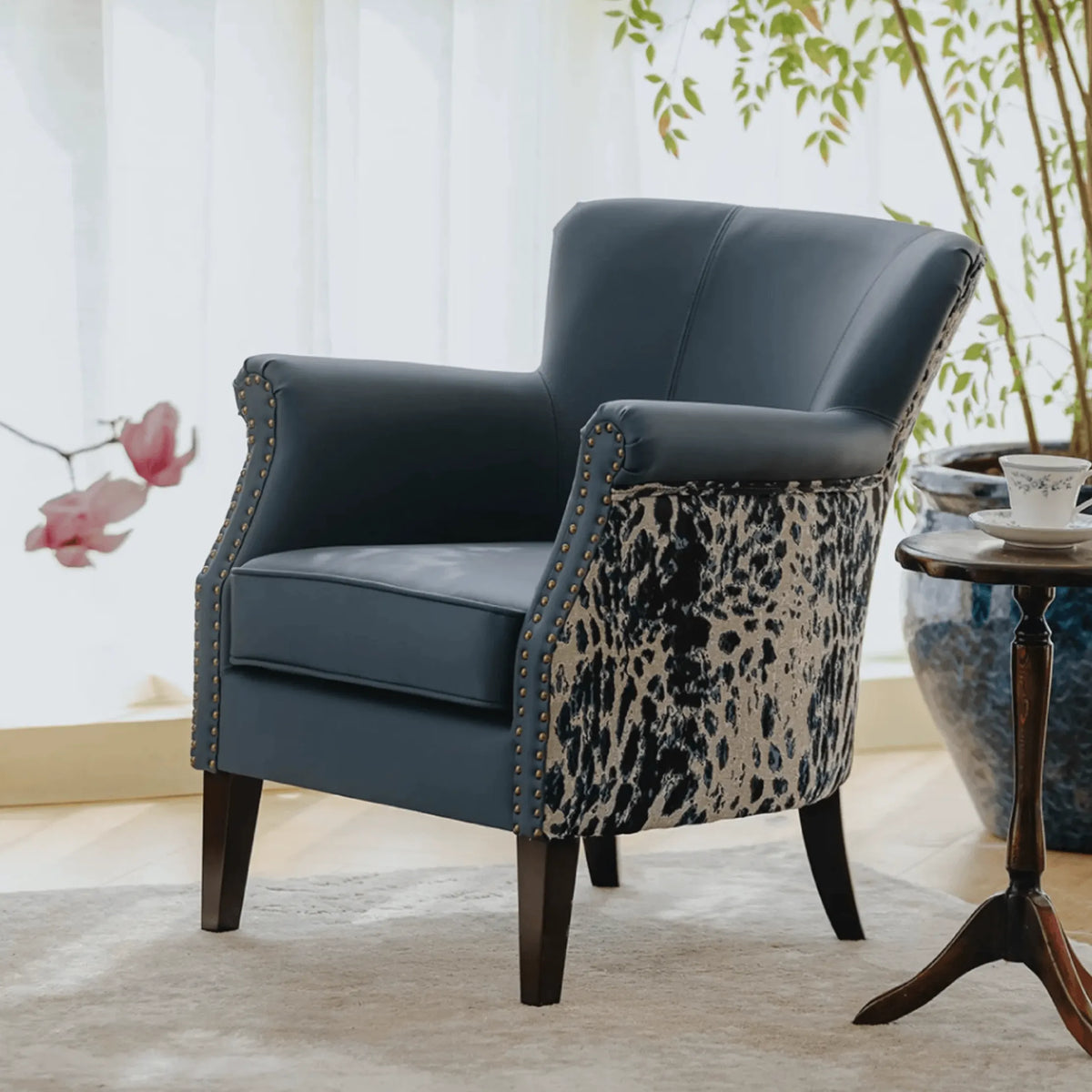 Leopard Jacquard Wingback Accent Chair Series with Woven Texture Main Product Image Image principale du produit